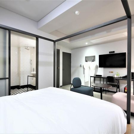 Seomyeon Hound Hotel 1St Street Busan Luaran gambar