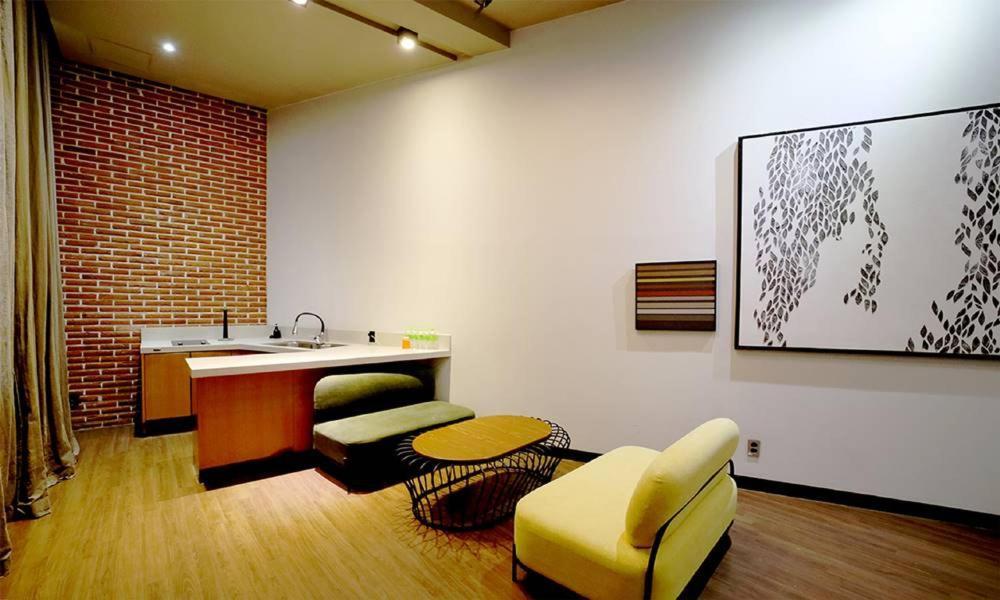Seomyeon Hound Hotel 1St Street Busan Luaran gambar